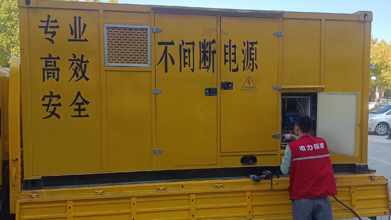 唐山柴油发电机组和UPS电源配合使用时，如何避免切换过程中的电力中断？